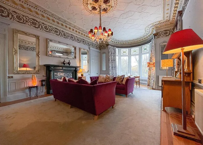 1 Bed Character Filled Glasgow Apartment